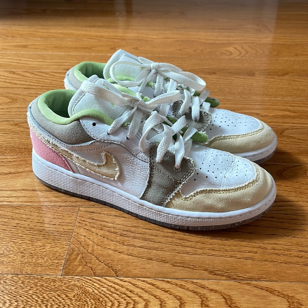 Kids AJ1s 🔥 only worn a handful of times